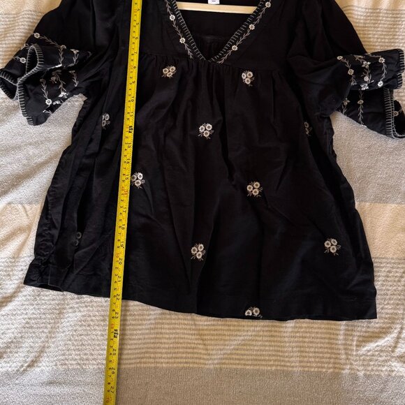 Old Navy Flowy Bell-sleeve Top - Picture 8 of 8